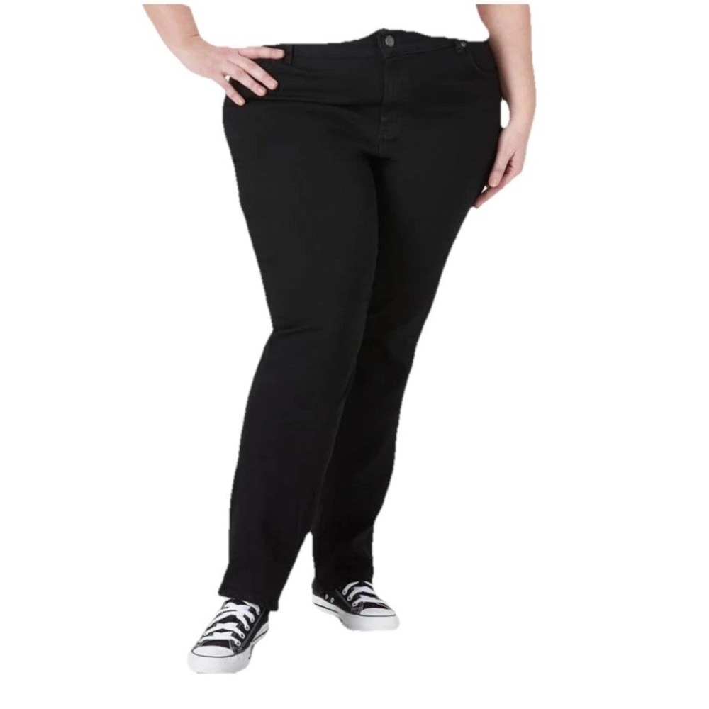 Lee Women's 30W Petite Plus Size Relaxed‎ Fit Straight Leg Jeans Black Pants